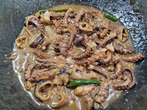PUGITA (Tagalog).